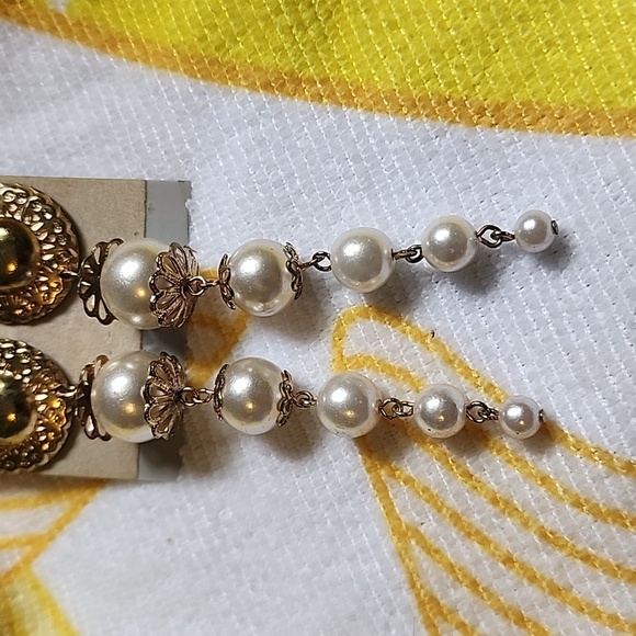 Elegant Gold Tone  and Faux Pearl Drop Earrings - Picture 3 of 5